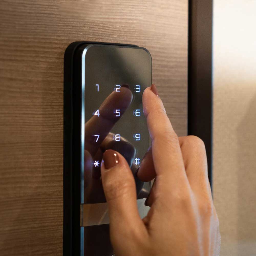 Kontrollü-Kapı-Kilit-Geçiş-Sistemleri-2